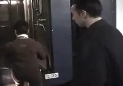 اثنين من سكس مصرى وسعودى مثليات شفط أكواب آلة