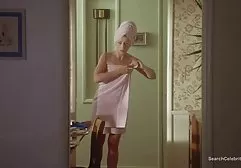 صغيرة شقراء لطيف ألعاب الكبار مع الديك من الصعب فيديو سكس عربي سعودي