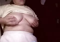 شقراء سكس سعودي ويمني ساخنة تمص و الجنس الأسود النساء